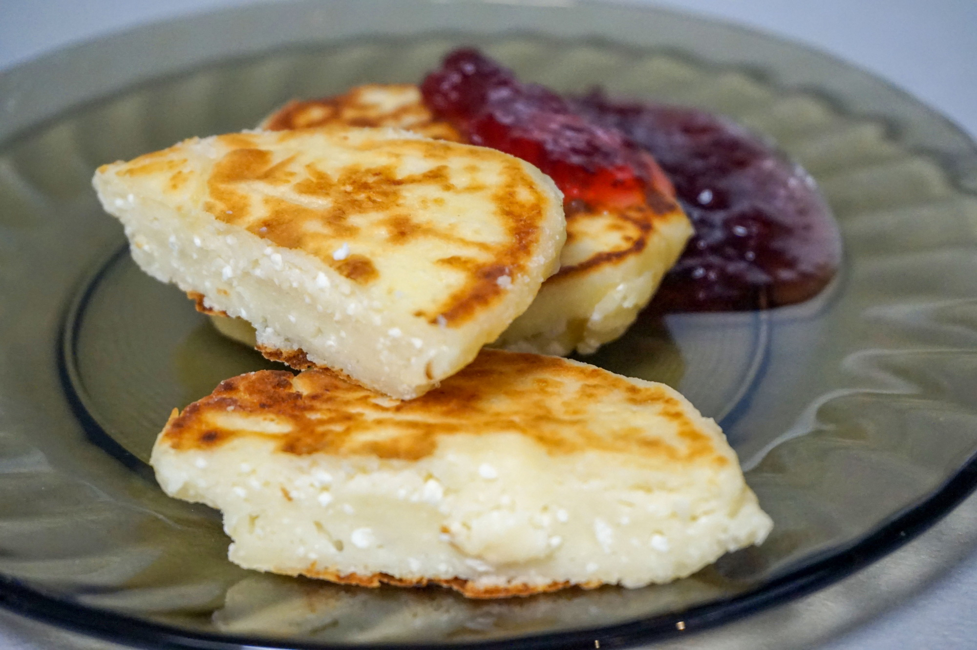 Сырники из творога рецепт классический на сковороде пышные с мукой с фото пошагово с разрыхлителем